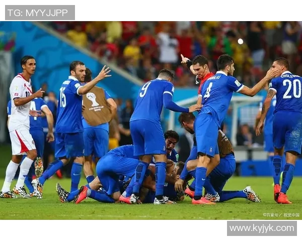 世预赛阿尔巴对决意大利全力争胜精彩瞬间回顾